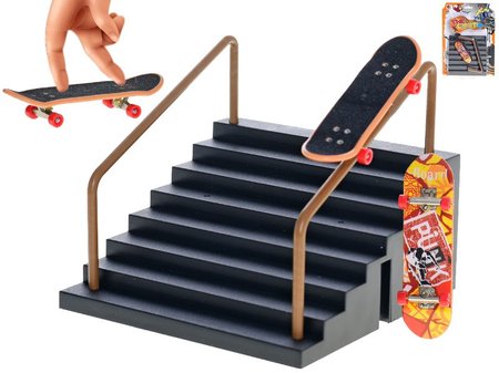 Skateboard 9,5cm kov s rampou na karte